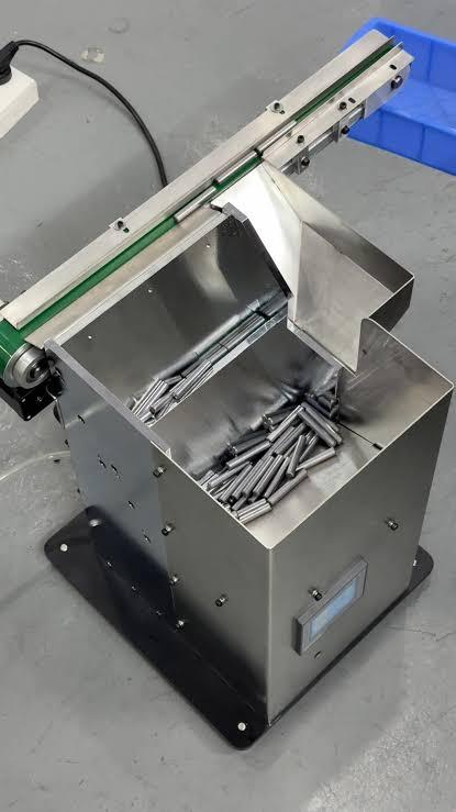 Step feeder 1