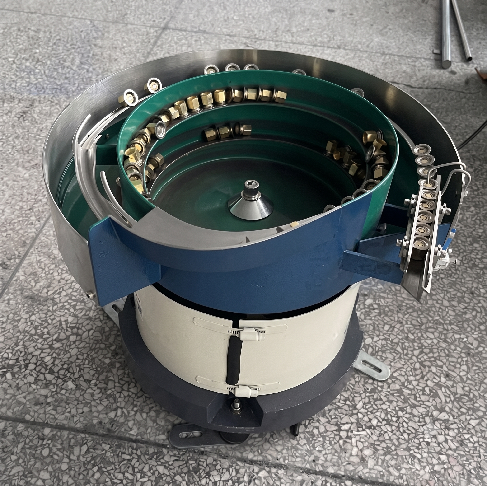 BOWL FEEDDER bowl feeder